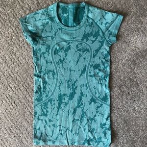 Lululemon Swift Tech Short Sleeve Crew Size 4